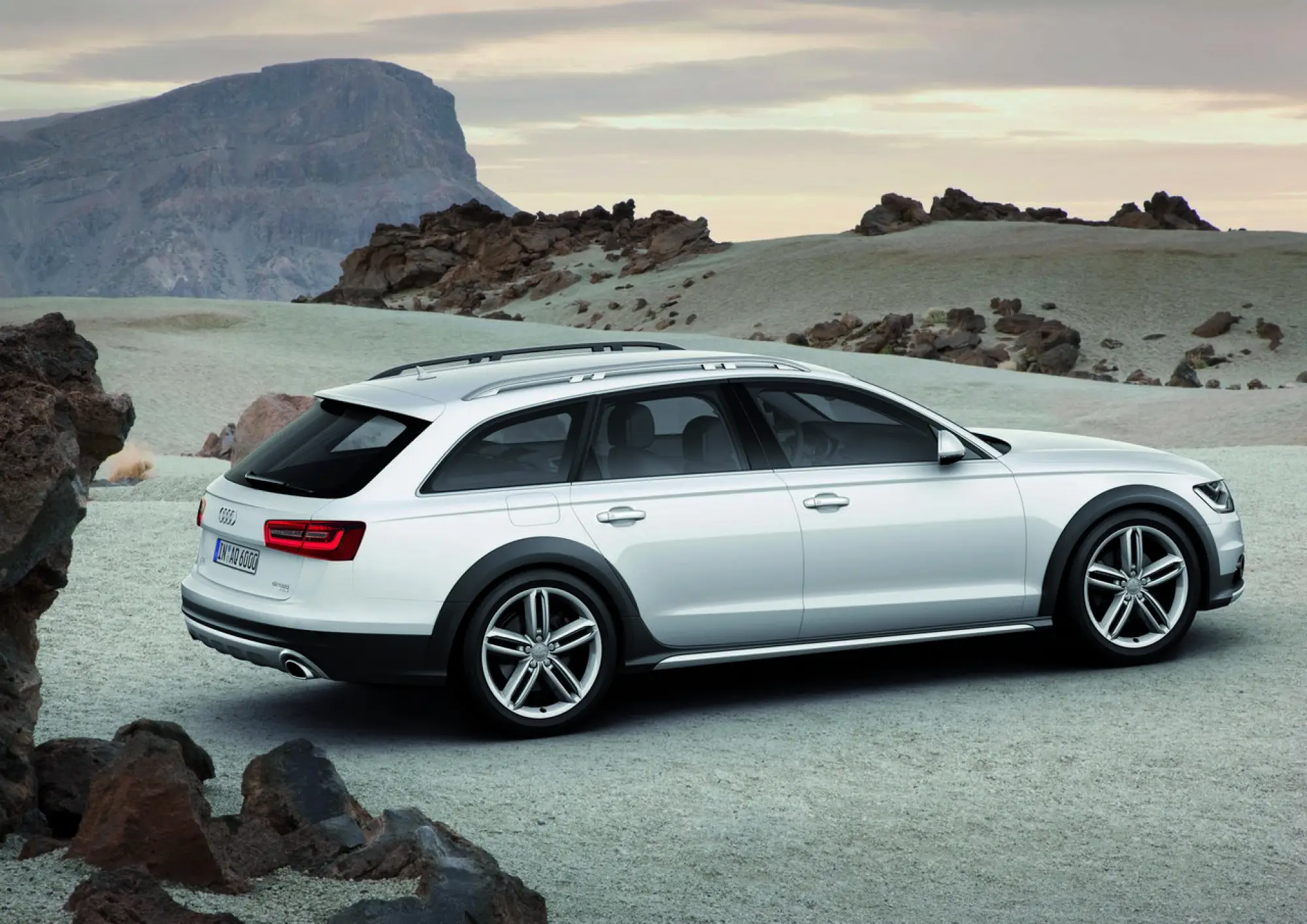 Audi A6 Allroad - 12