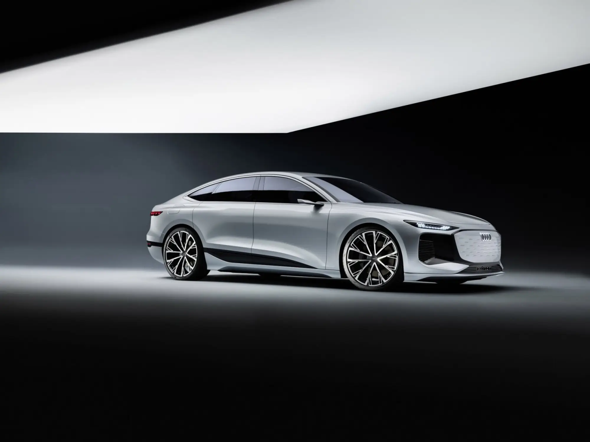 Audi A6 e-tron concept - 10