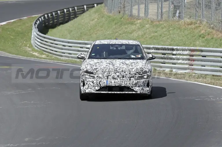 Audi A6 e-tron - Foto Spia 12-04-2022 - 10