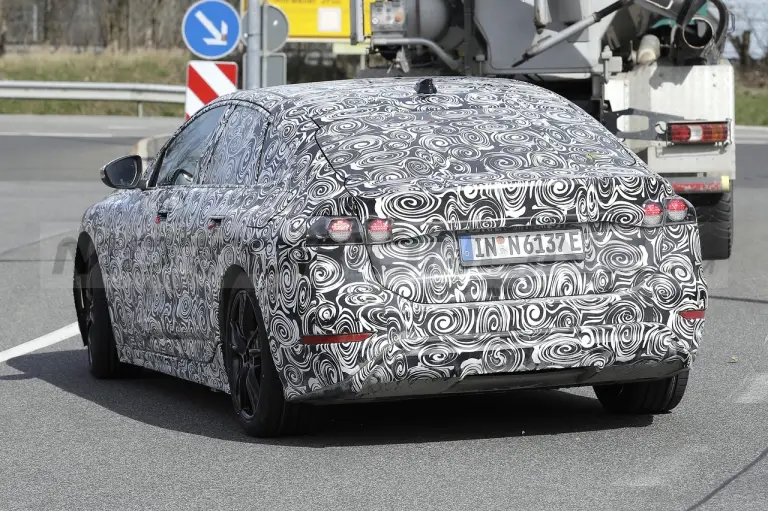 Audi A6 e-tron - Foto Spia 12-04-2022 - 2