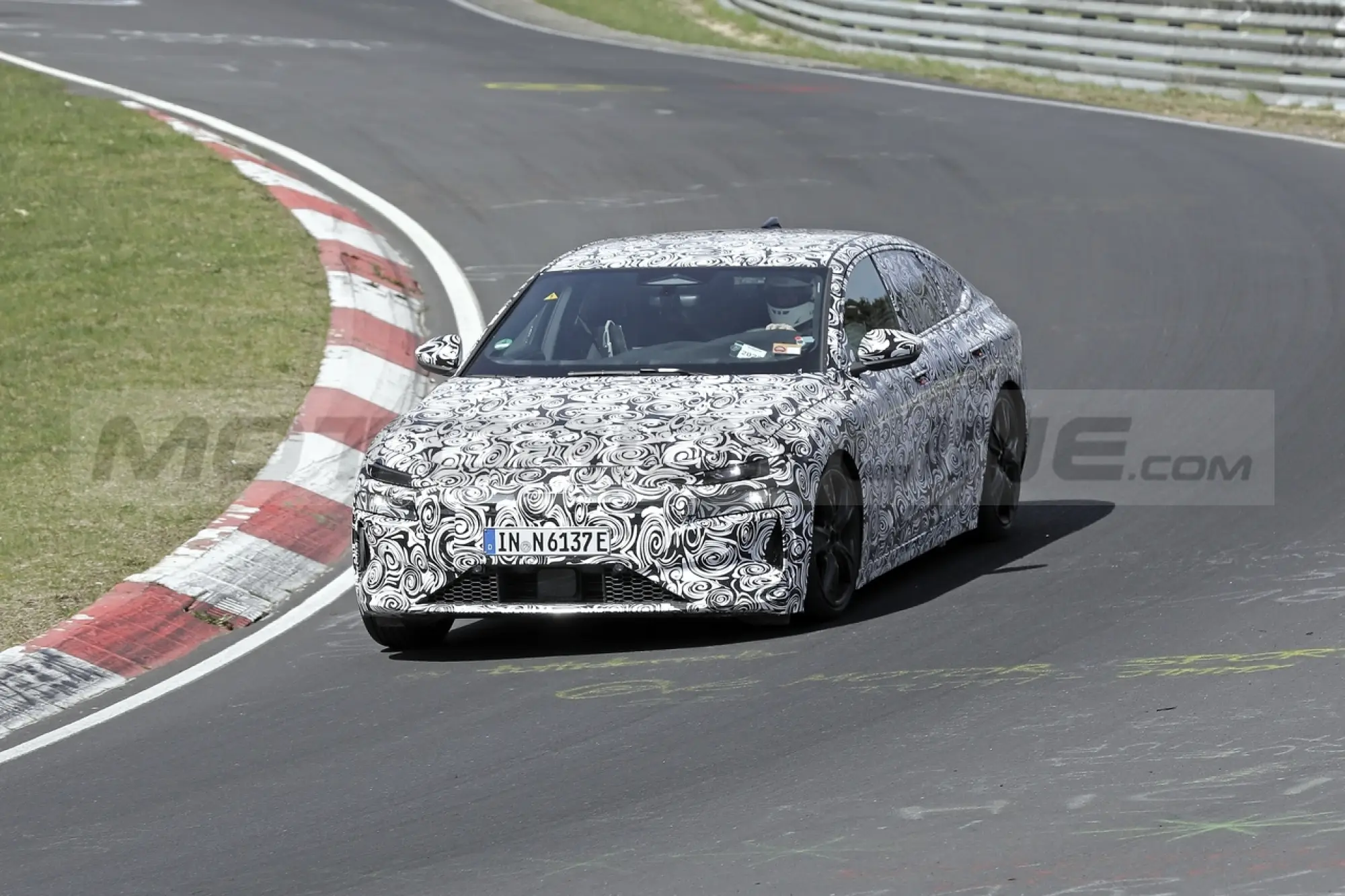 Audi A6 e-tron - Foto Spia 12-04-2022 - 9