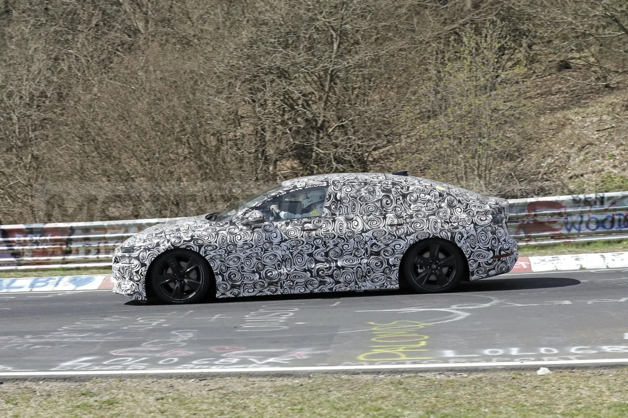 Audi A6 e-tron - Foto Spia 12-04-2022 - 13