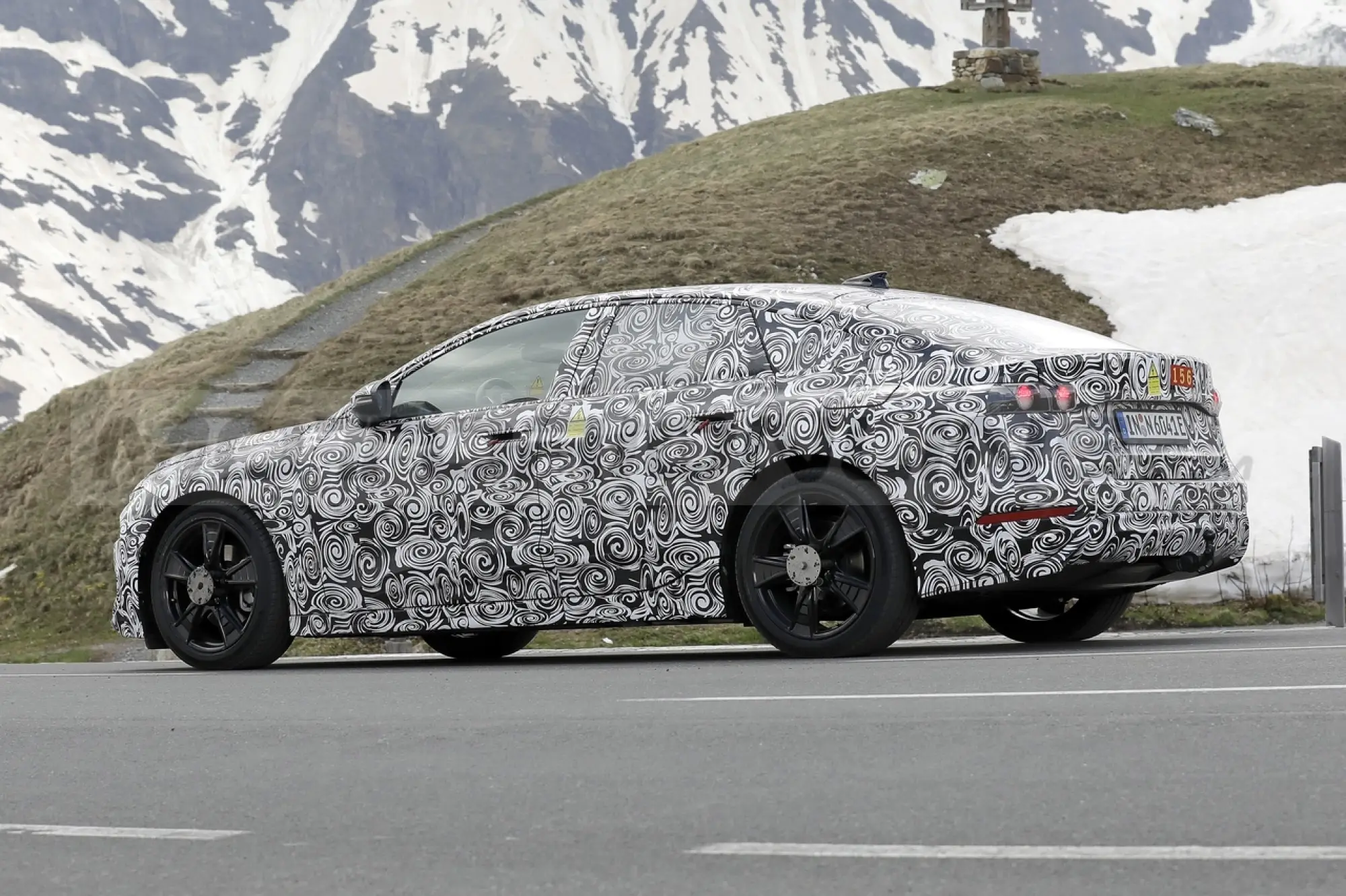Audi A6 e-tron - Foto Spia 31-05-2022 - 22