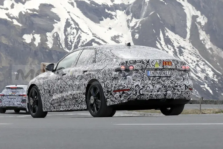 Audi A6 e-tron - Foto Spia 31-05-2022 - 24