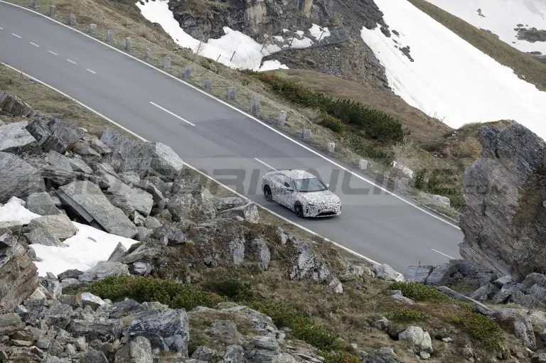 Audi A6 e-tron - Foto Spia 31-05-2022 - 27