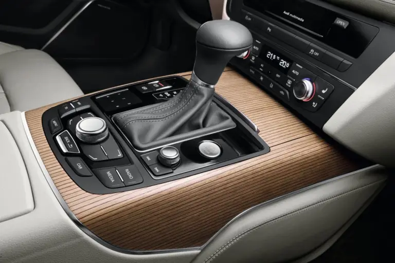 Audi A6 mega-gallery - 21
