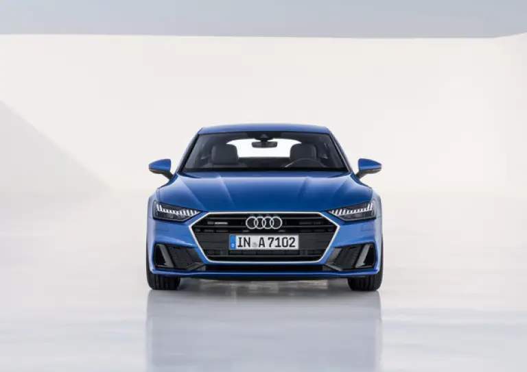 Audi A7 Sportback MY 2018 design esterno - 1