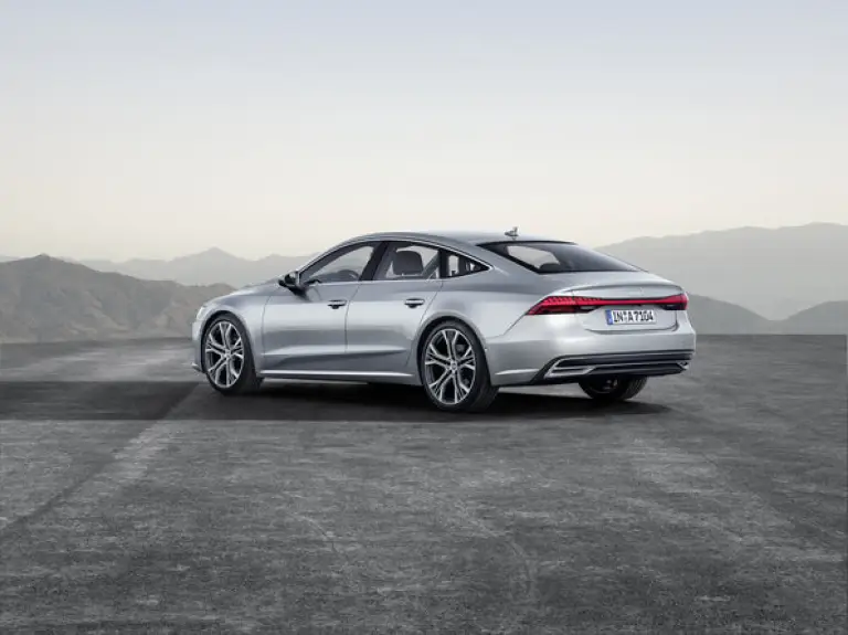 Audi A7 Sportback MY 2018 design esterno - 21