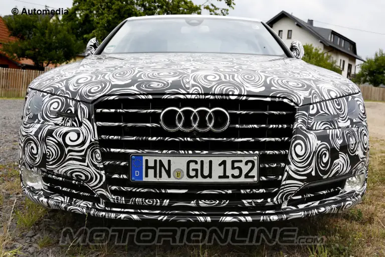 Audi A8 facelift 2014 - Foto spia 30-07-2013 - 1