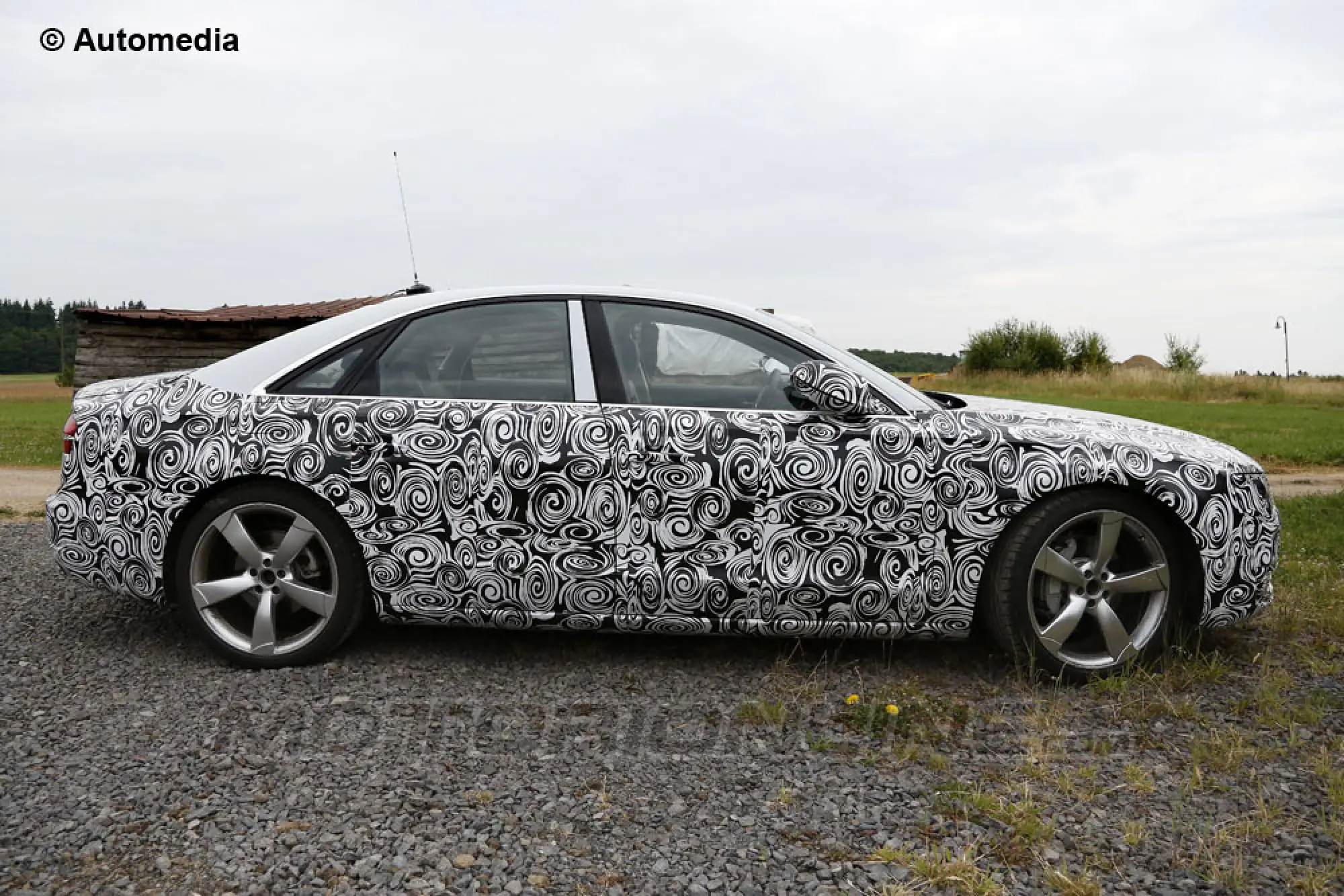 Audi A8 facelift 2014 - Foto spia 30-07-2013 - 3