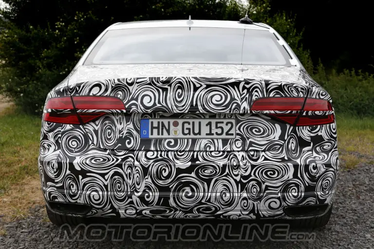 Audi A8 facelift 2014 - Foto spia 30-07-2013 - 5
