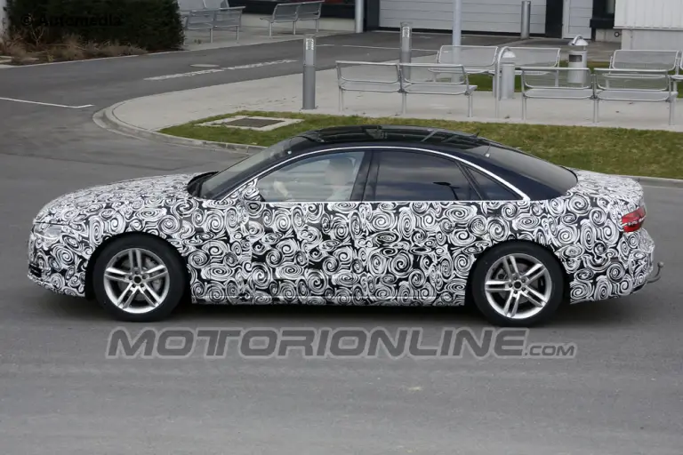 Audi A8 facelift - Foto spia 17-04-2013 - 3