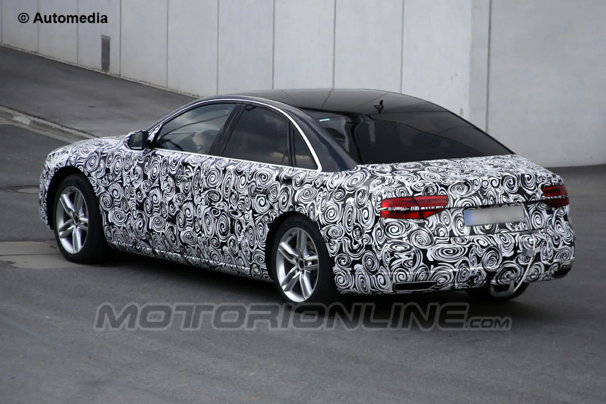Audi A8 facelift - Foto spia 17-04-2013 - 4