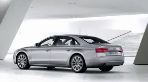 Audi A8 L 2011 - 1