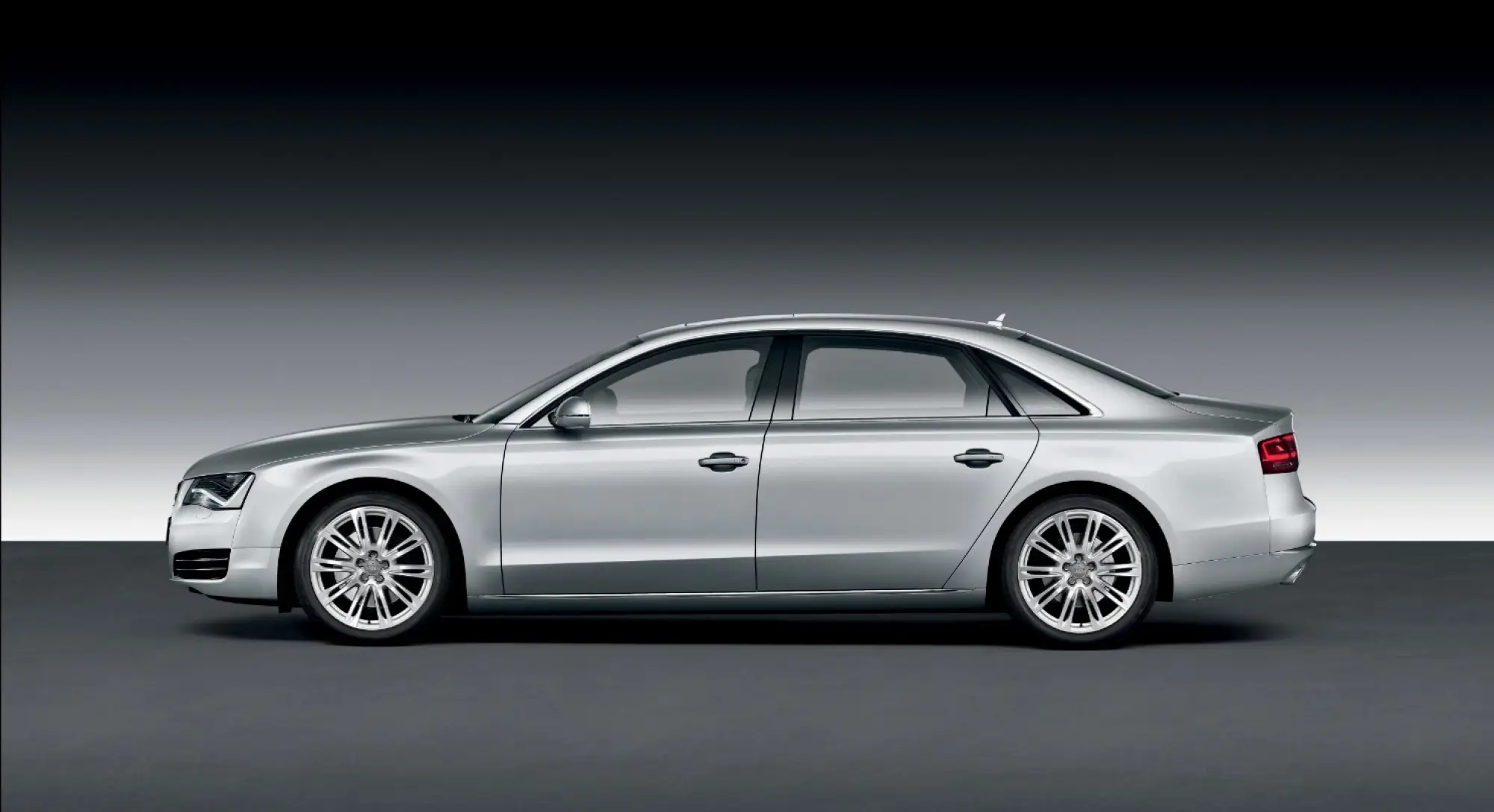 Audi A8 L 2011 - 3
