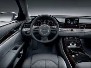 Audi A8 L 2011 - 5