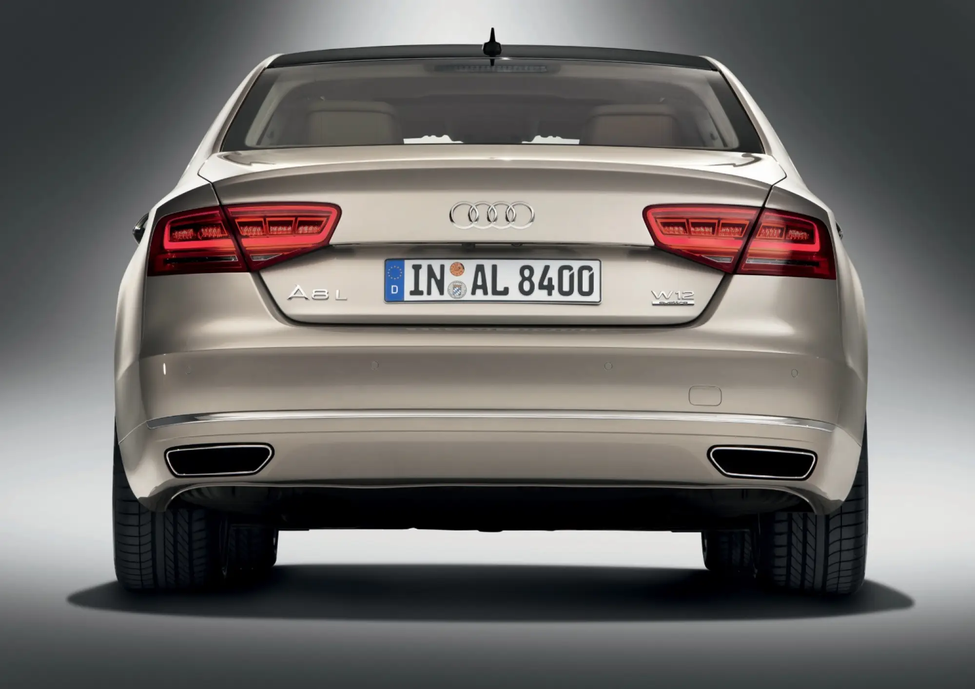 Audi A8 L 2011 - 18