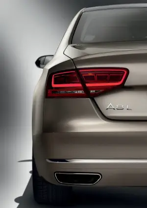Audi A8 L 2011 - 21