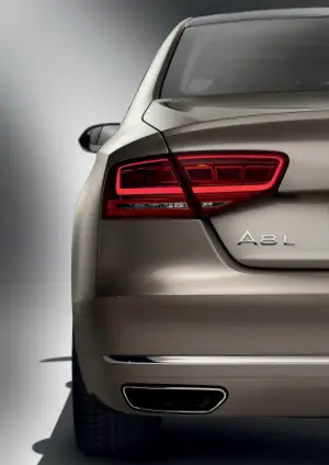 Audi A8 L 2011