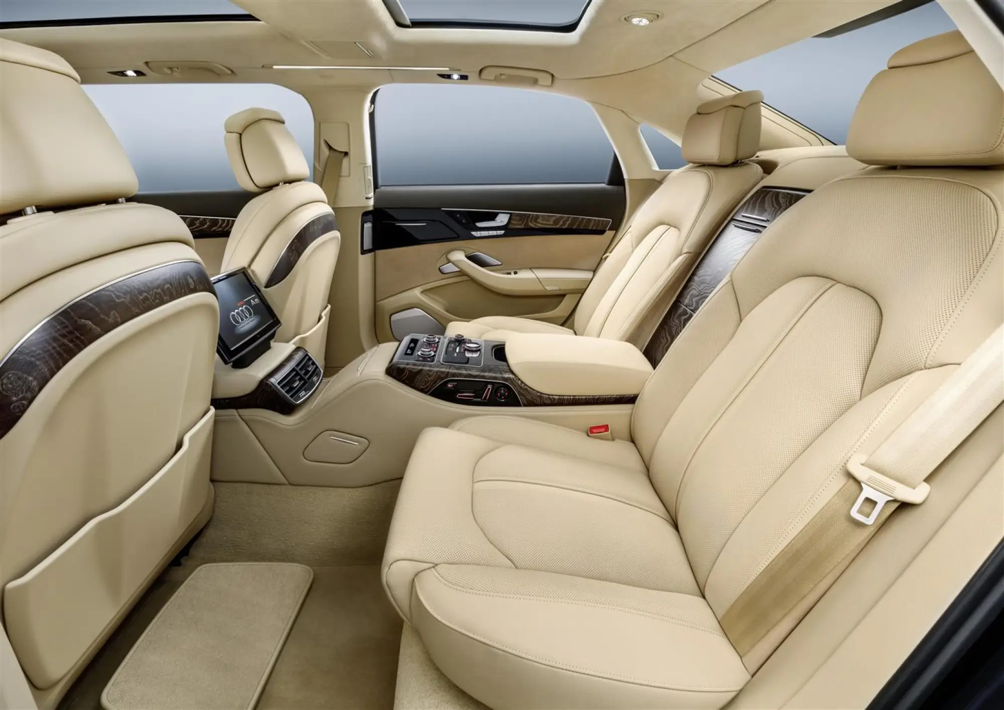 Audi A8 L extended - 11