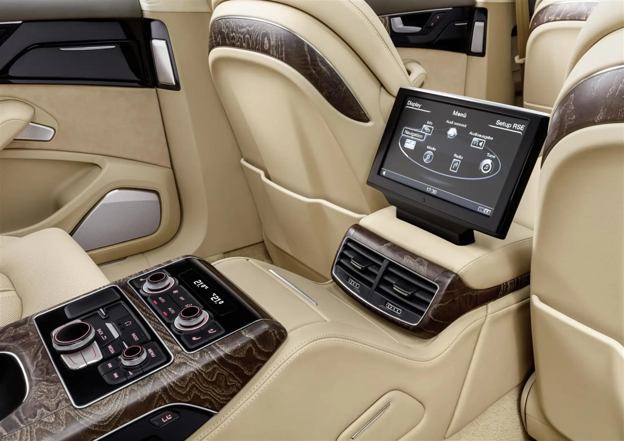 Audi A8 L extended - 12