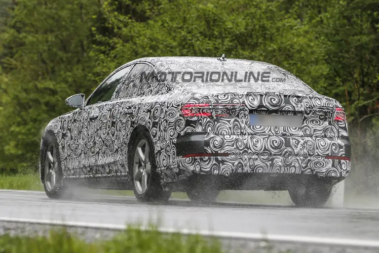 Audi A8 MY 2018 - Foto spia 16-05-2016 - 16