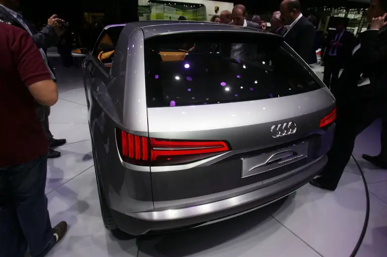 Audi Crosslane Coupe Concept - Salone di Parigi 2012 - 10