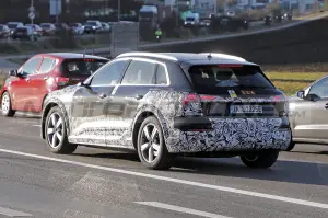 Audi e-tron 2023 - Foto Spia 24-11-2021