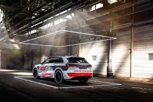 Audi e-tron 2023 prototipo ufficiale - Foto - 3