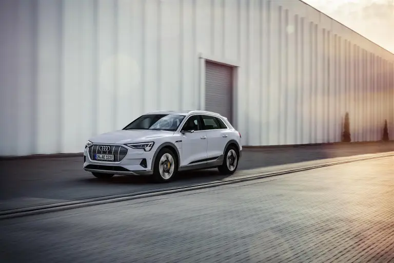 Audi e-tron 50 quattro - 1