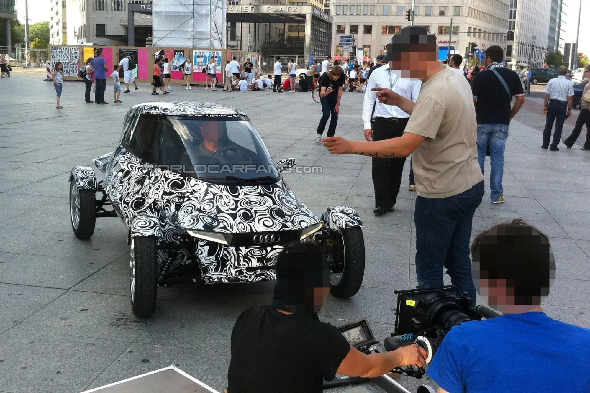 Audi E-Tron City Concept foto spia agosto 2011 - 5