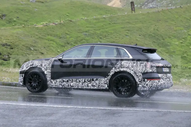 Audi e-tron ed e-tron Sportback 2023 - Foto Spia 06-07-2022 - 7