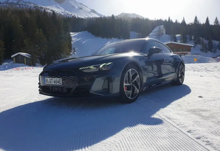 Audi e-tron GT e e-tron GT RS - Primo contatto su ghiaccio - 2