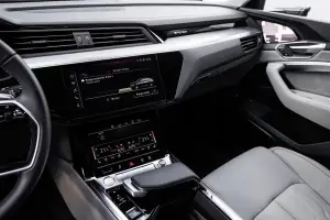 Audi e-tron - Interni