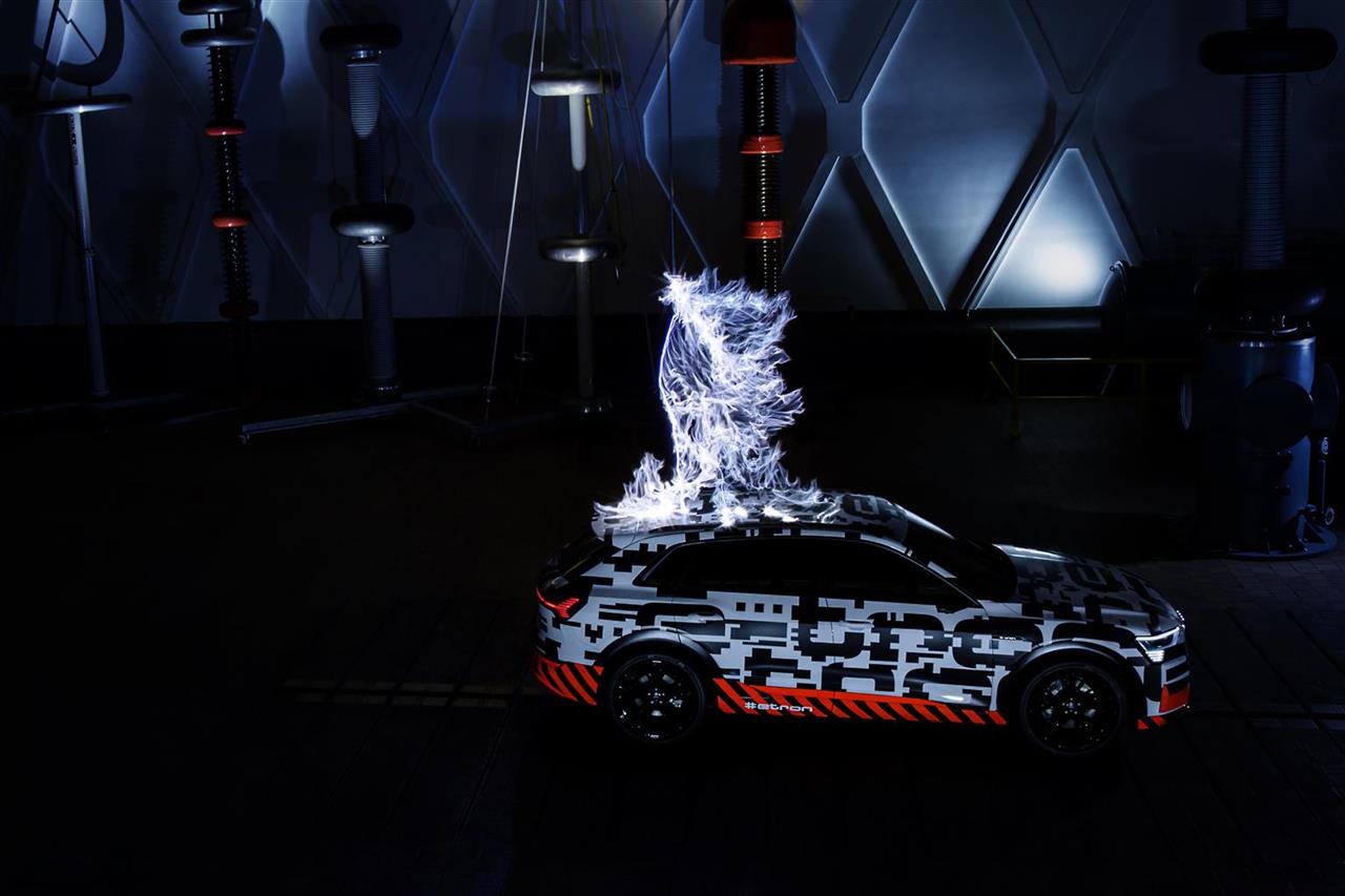 Audi e-tron nella gabbia di Faraday