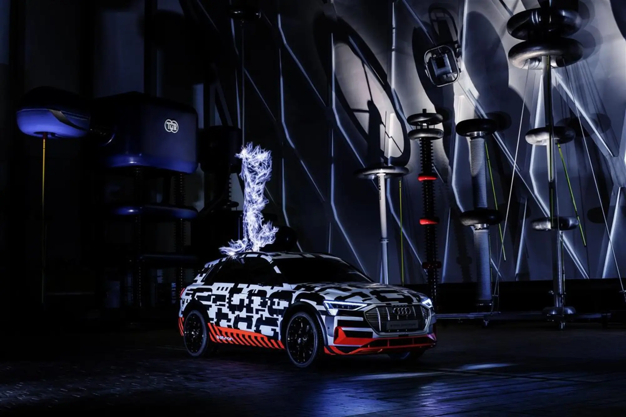 Audi e-tron nella gabbia di Faraday - 3