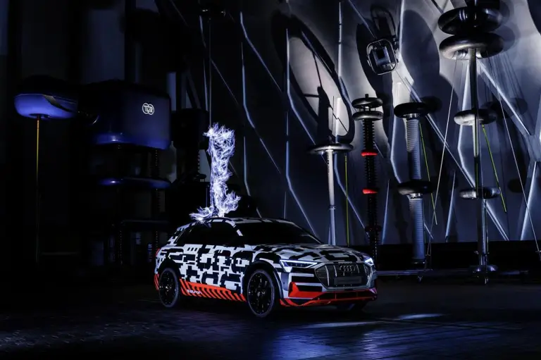 Audi e-tron nella gabbia di Faraday - 3