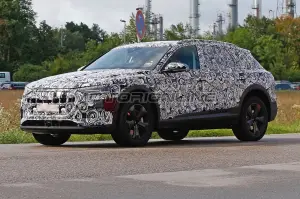 Audi e-tron quattro - Foto spia 21-08-2017