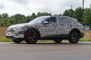 Audi e-tron quattro - Foto spia 21-08-2017