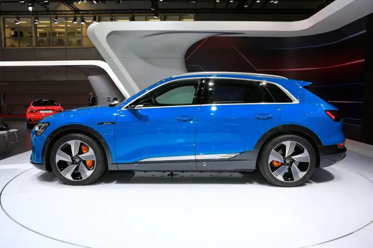 Audi e-tron - Salone di Parigi 2018 - 6