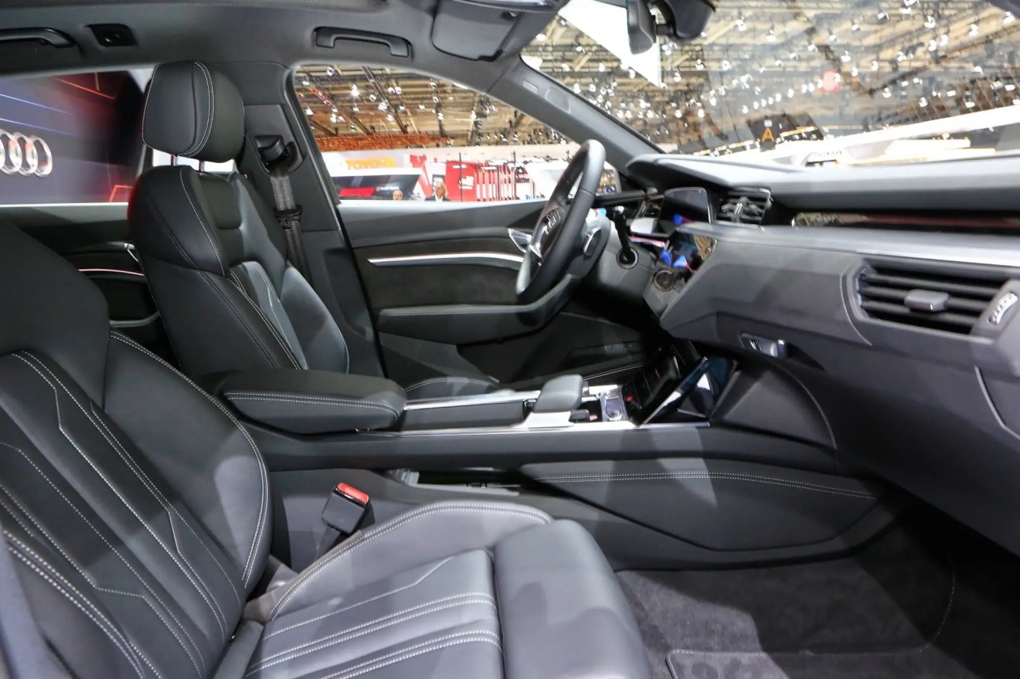 Audi e-tron - Salone di Parigi 2018 - 19
