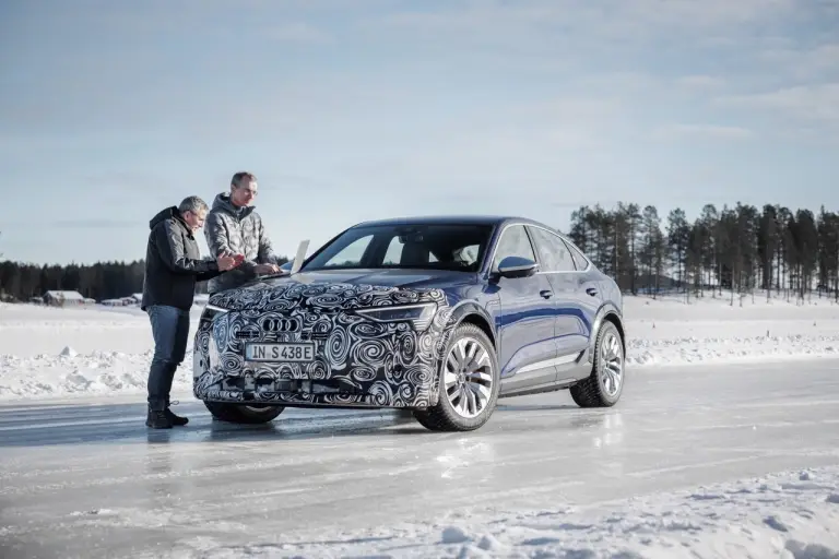 Audi e-tron Sportback 2023 - Foto spia ufficiali - 11