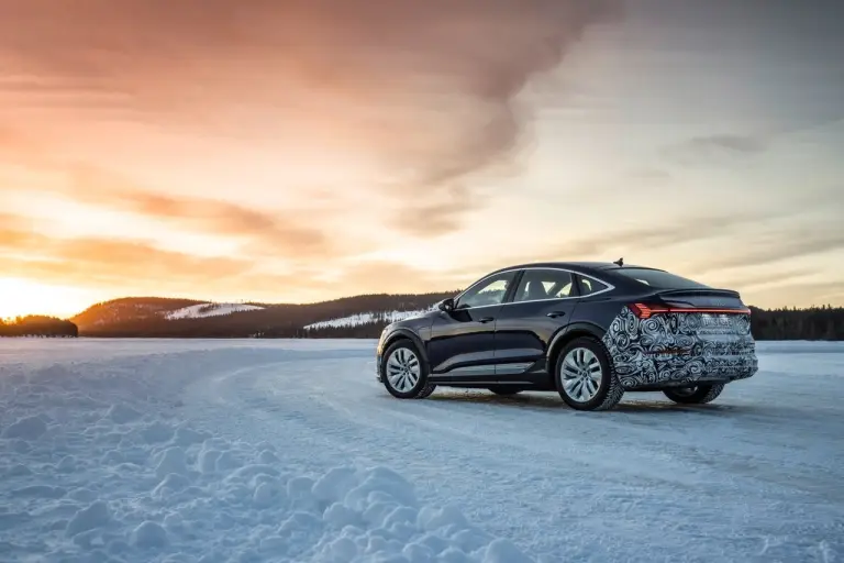 Audi e-tron Sportback 2023 - Foto spia ufficiali - 5