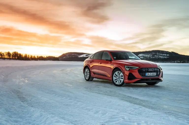Audi e-tron Sportback 2023 - Foto spia ufficiali - 7