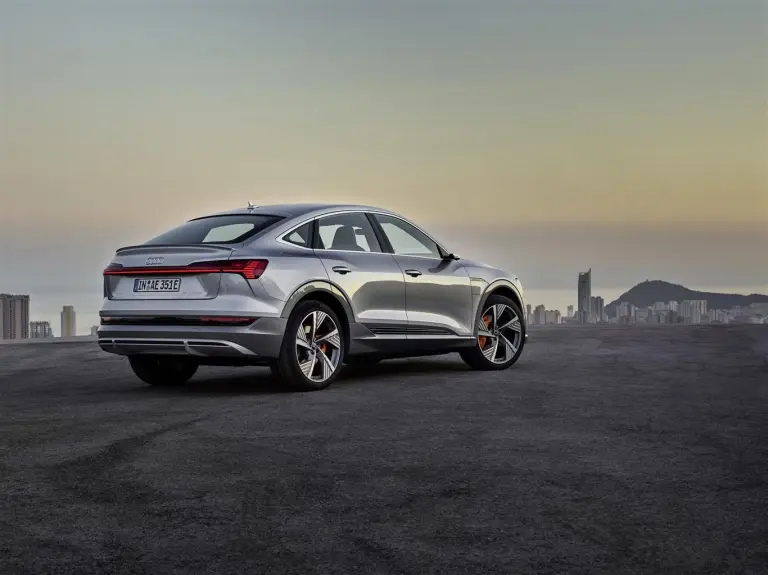 Audi e-tron Sportback - LED Digital Matrix - 5