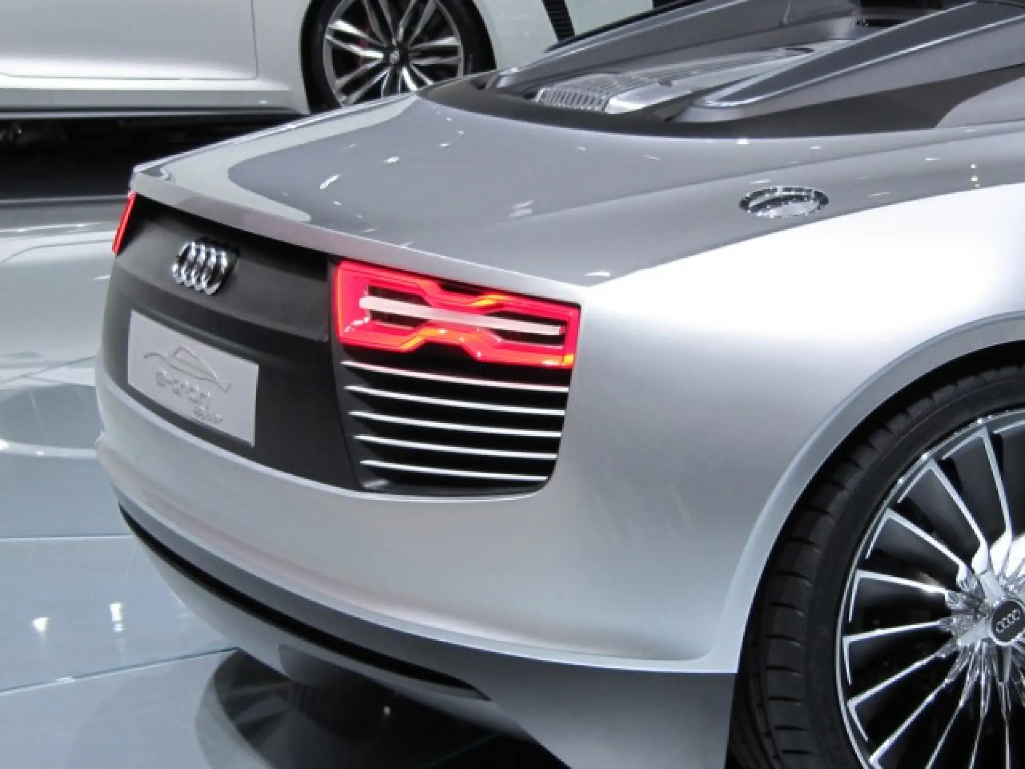 Audi e-tron Spyder - Le Mans Vers Le Futur - 7