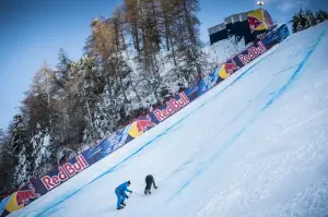 Audi e-tron sulla pista Streif di Kitzbuhel