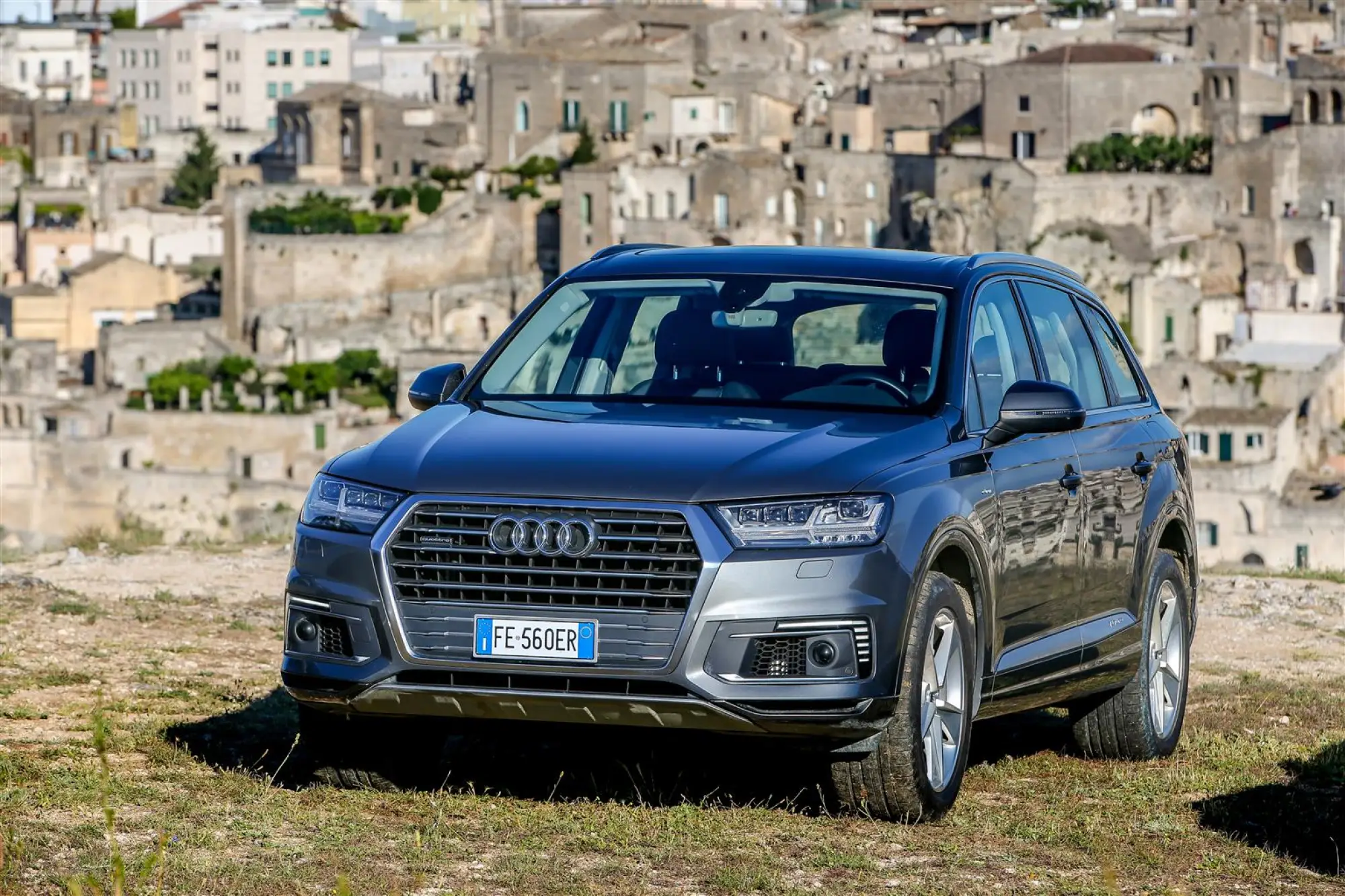 Audi - Gamma Q - 30