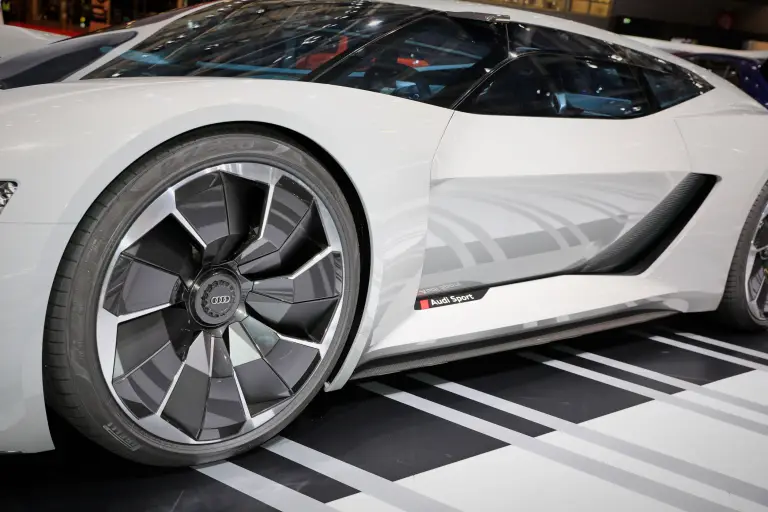 Audi PB18 e-tron - Salone di Parigi 2018 - 23