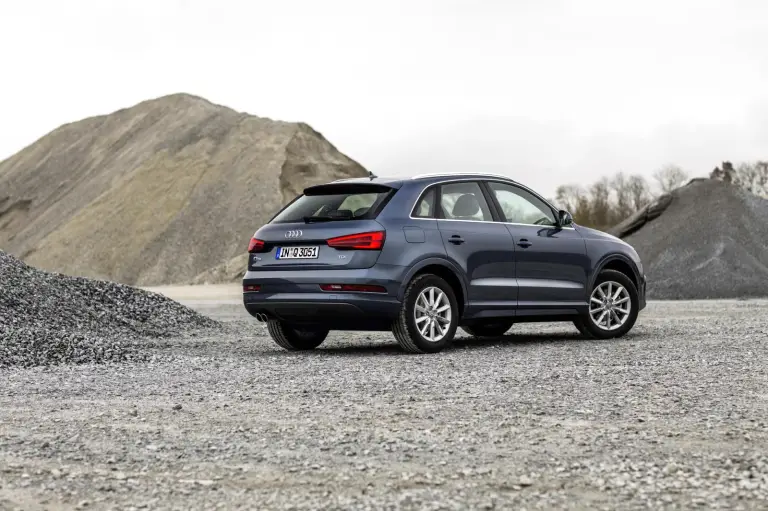 Audi Q3 2015 - 18